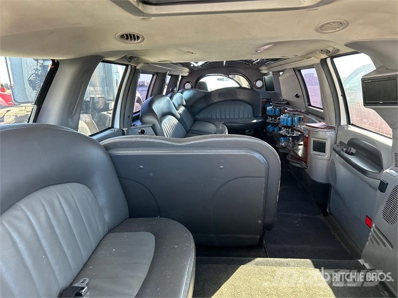 Ford Excursion XLT Limousine Коли