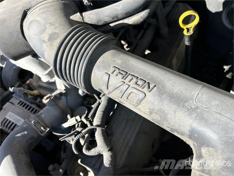 Ford Excursion XLT Limousine Коли