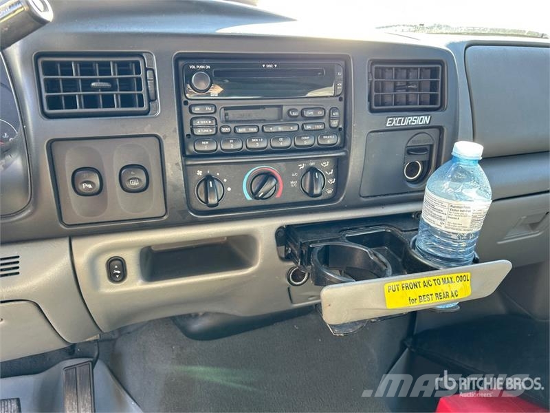 Ford Excursion XLT Limousine Коли