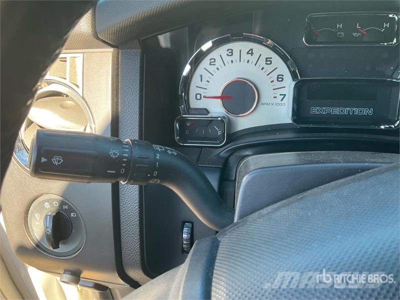 Ford Expedtion XLT Limousine 汽车