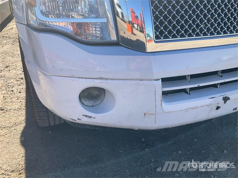 Ford Expedtion XLT Limousine 汽车