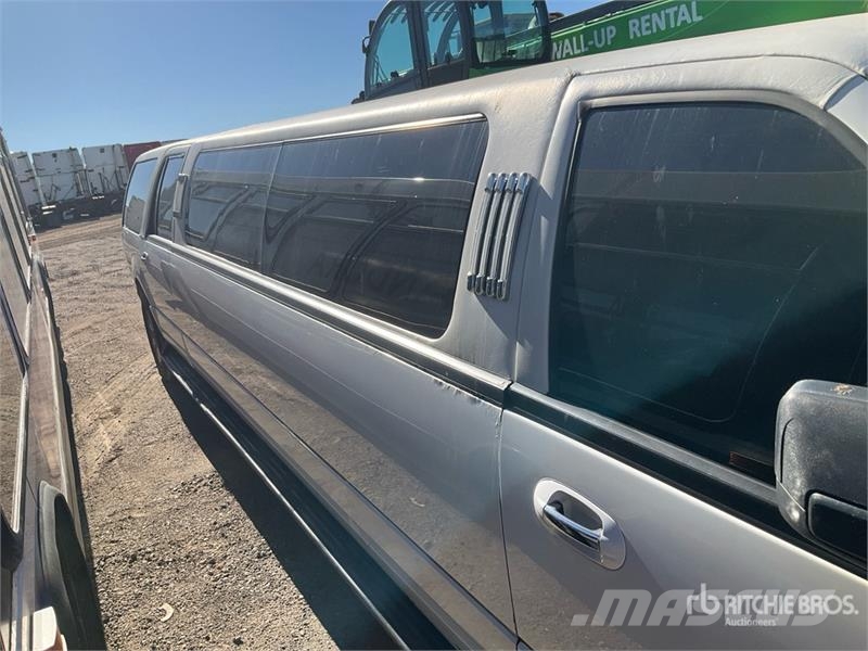 Ford Expedtion XLT Limousine 汽车
