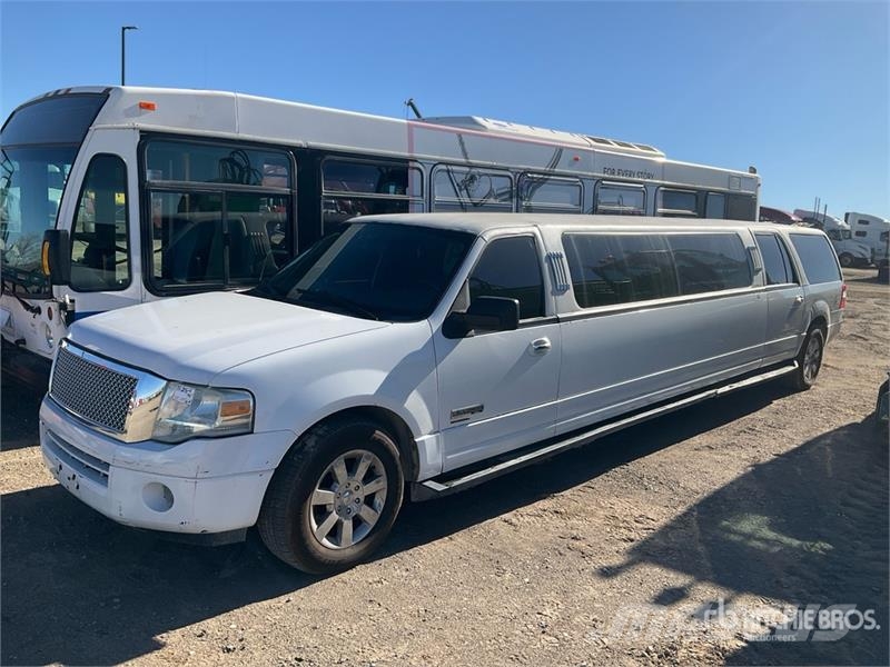 Ford Expedtion XLT Limousine 汽车
