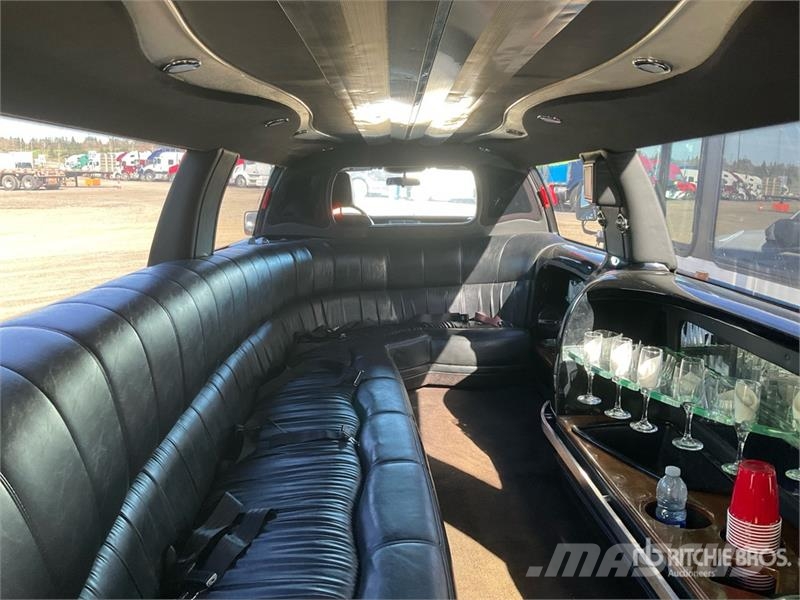 Ford Expedtion XLT Limousine 汽车
