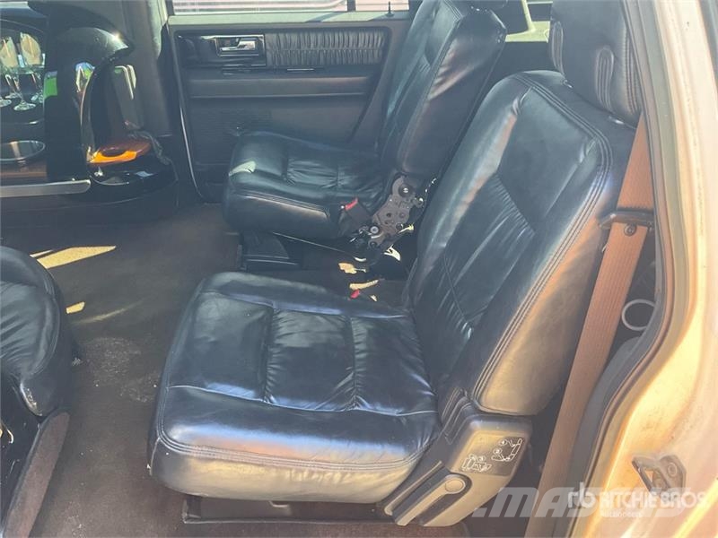 Ford Expedtion XLT Limousine 汽车