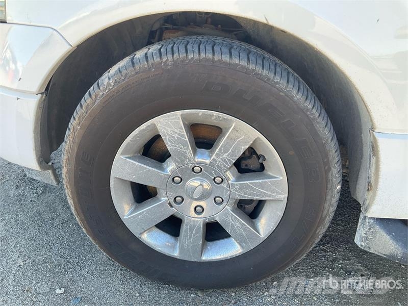 Ford Expedtion XLT Limousine 汽车