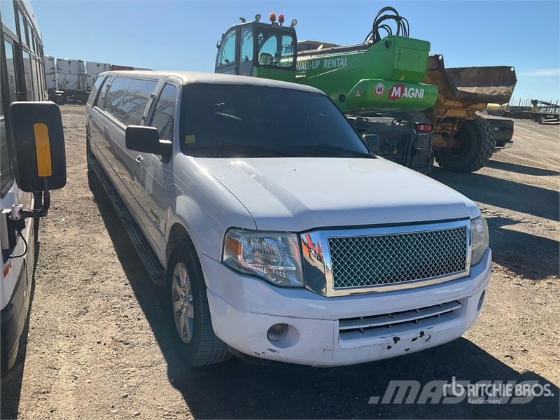 Ford Expedtion XLT Limousine 汽车