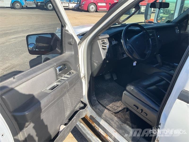 Ford Expedtion XLT Limousine 汽车