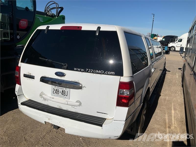 Ford Expedtion XLT Limousine 汽车