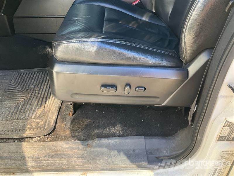 Ford Expedtion XLT Limousine 汽车