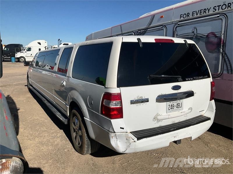 Ford Expedtion XLT Limousine 汽车