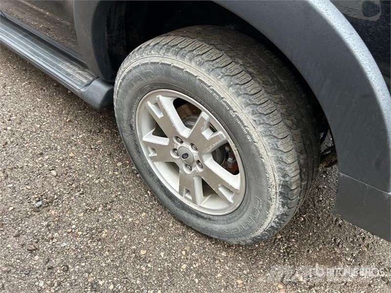 Ford Explorer سيارات