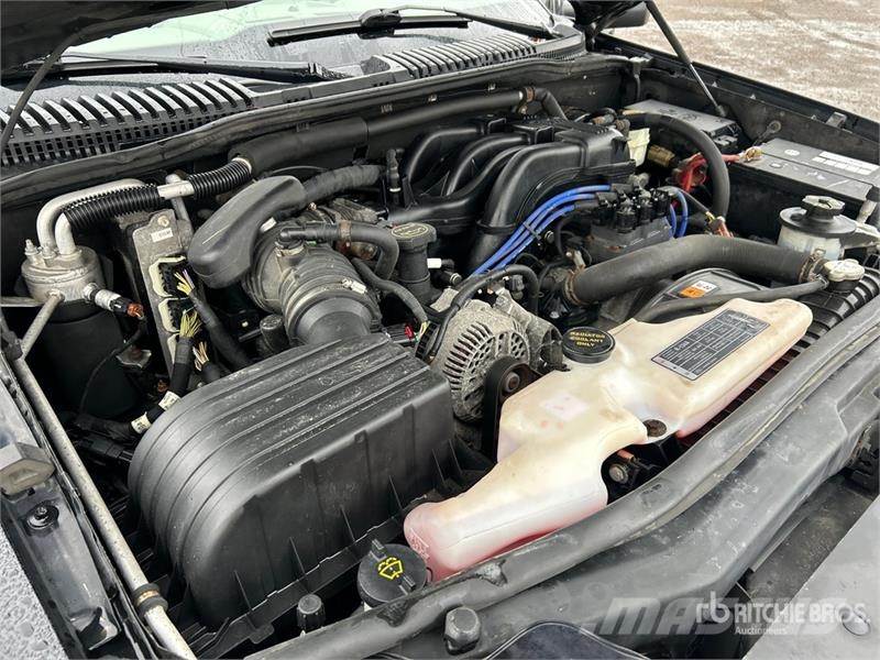 Ford Explorer سيارات