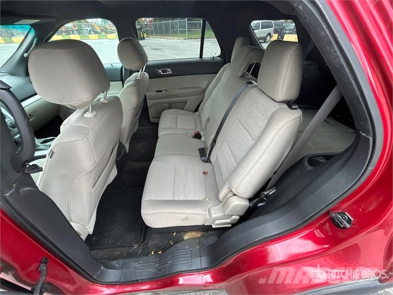 Ford Explorer سيارات