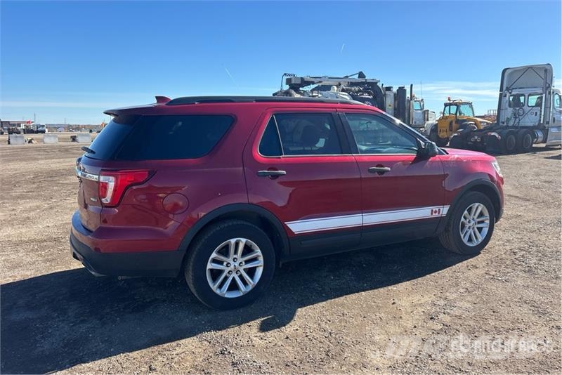 Ford Explorer 汽车