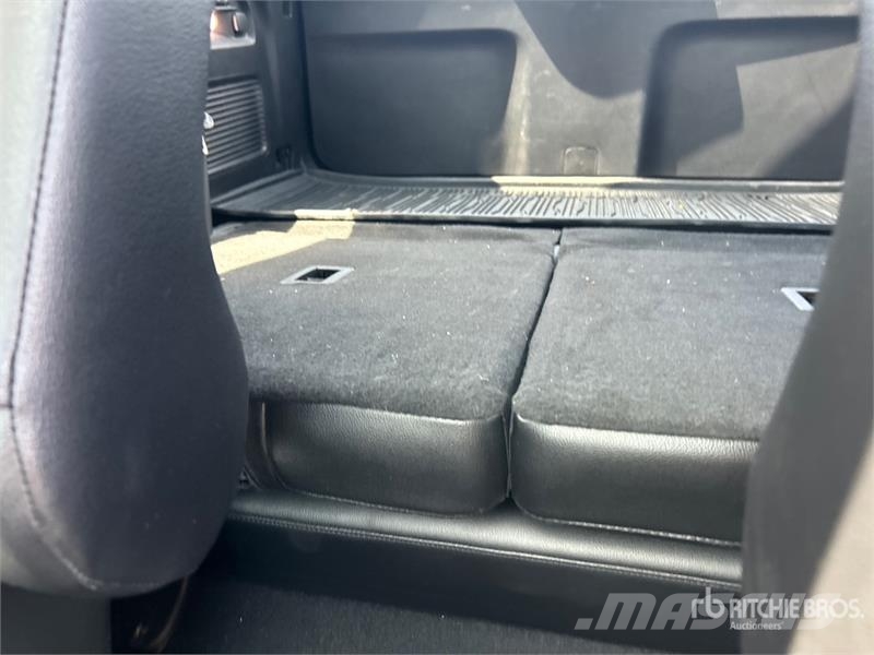 Ford Explorer Auto