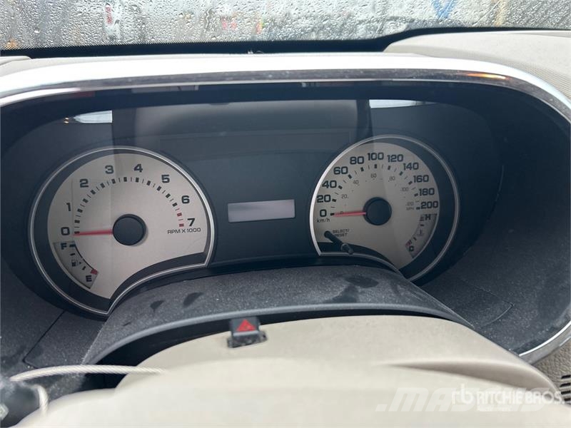 Ford Explorer سيارات