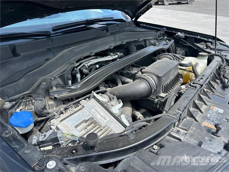Ford Explorer Auto