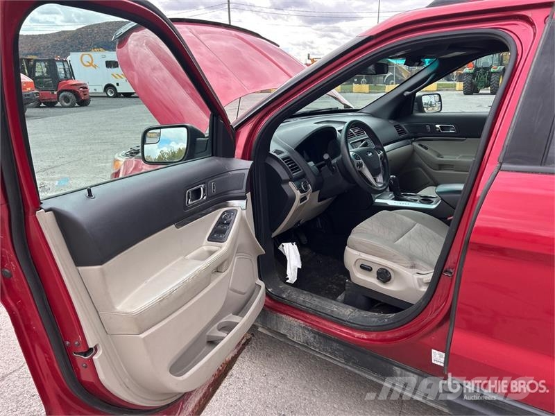 Ford Explorer سيارات
