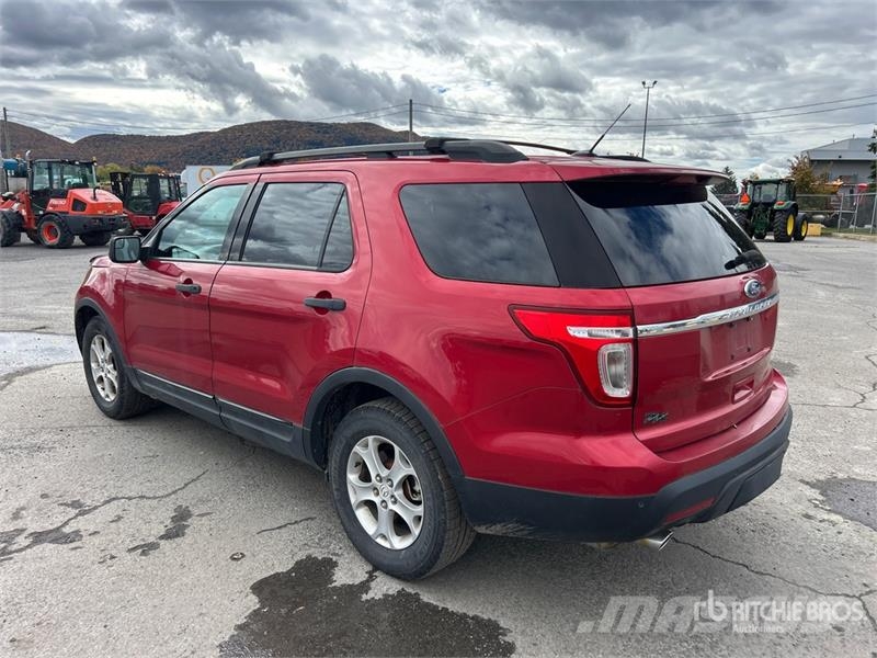 Ford Explorer سيارات