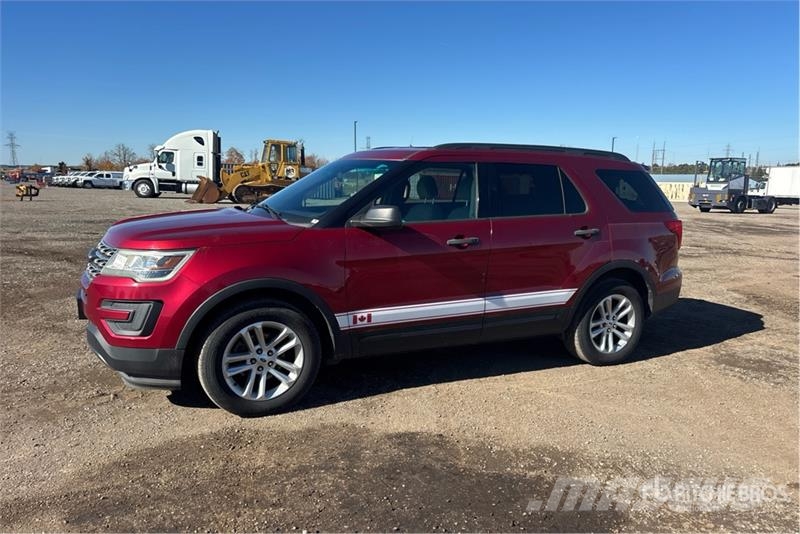 Ford Explorer 汽车
