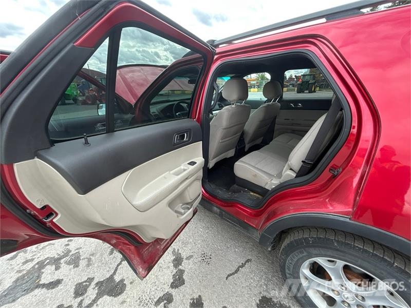 Ford Explorer سيارات