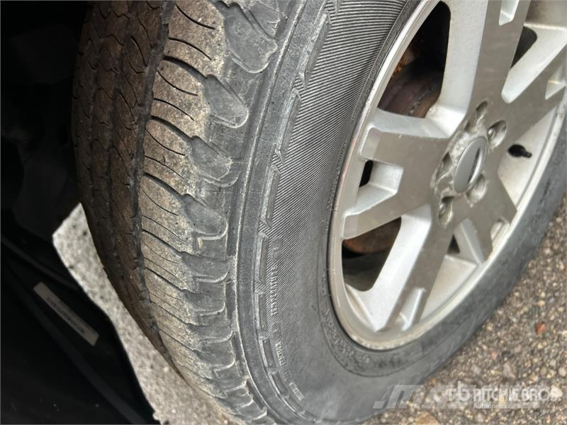 Ford Explorer سيارات