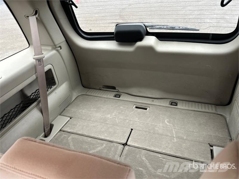 Ford Explorer سيارات