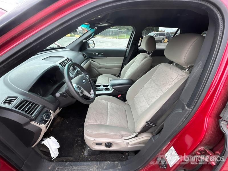 Ford Explorer سيارات