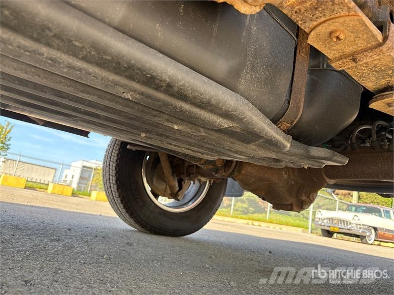 Ford F-150 4x4 Crew Cab Pickup Інше