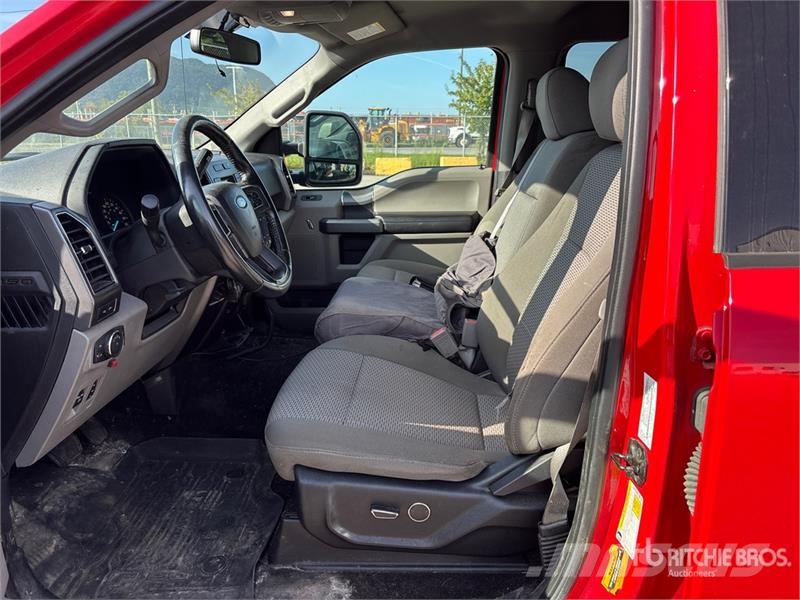 Ford F-150 4x4 Crew Cab Pickup Інше
