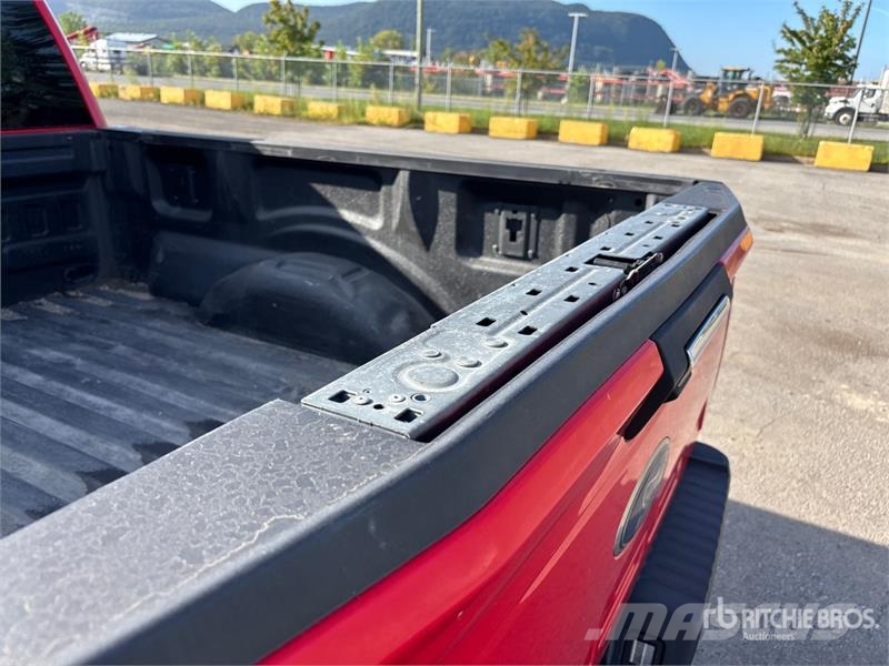 Ford F-150 4x4 Crew Cab Pickup Інше