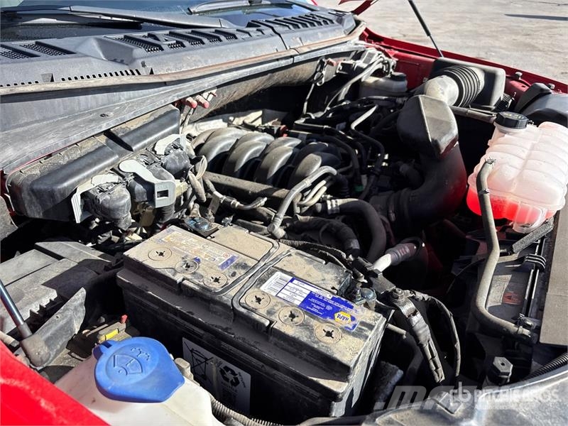 Ford F-150 4x4 Crew Cab Pickup Інше
