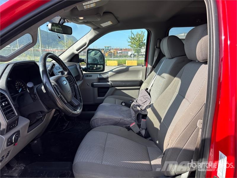Ford F-150 4x4 Crew Cab Pickup Інше