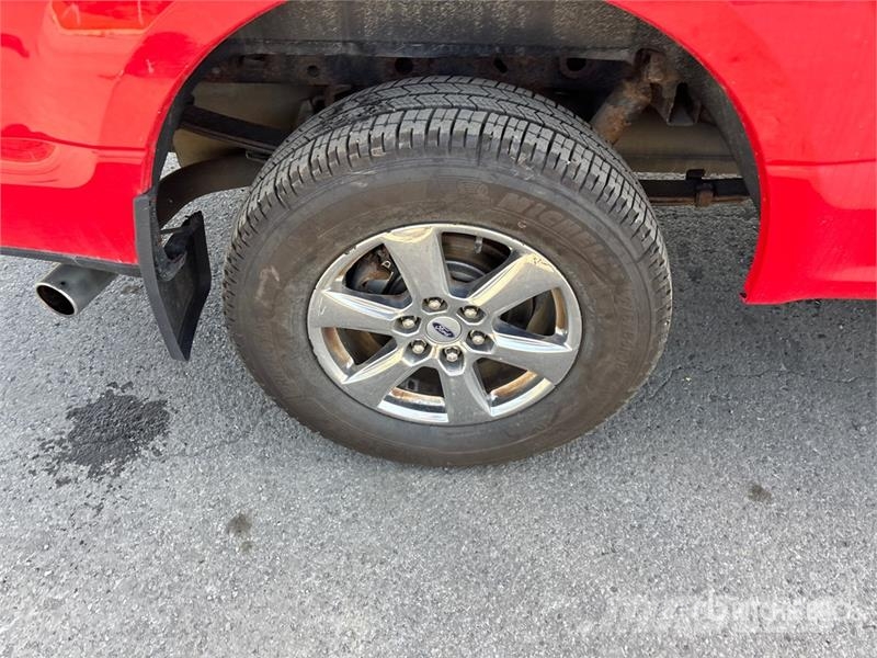 Ford F-150 4x4 Crew Cab Pickup Інше