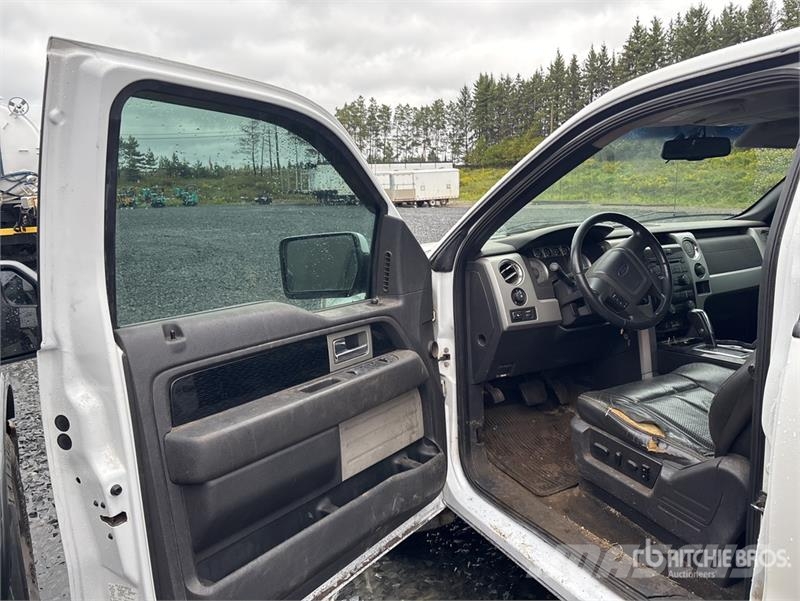 Ford F-150 FX4 4x4 Crew Cab Pickup أخرى