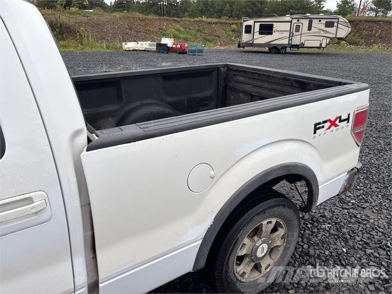 Ford F-150 FX4 4x4 Crew Cab Pickup أخرى