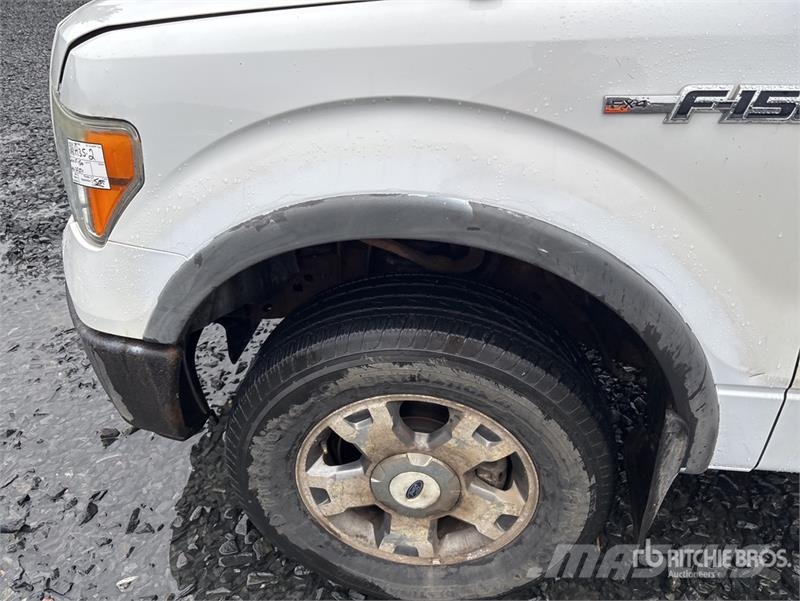 Ford F-150 FX4 4x4 Crew Cab Pickup أخرى