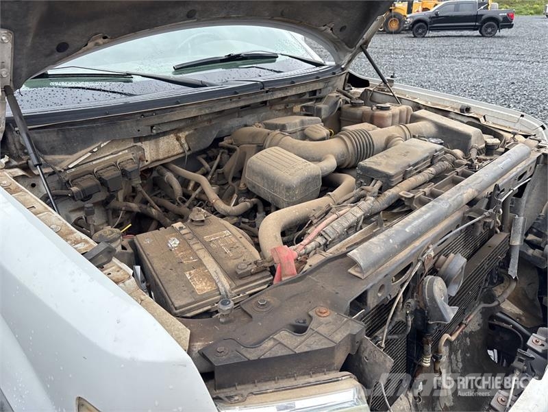 Ford F-150 FX4 4x4 Crew Cab Pickup أخرى