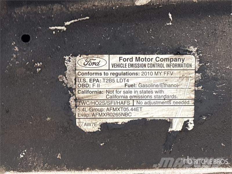Ford F-150 FX4 4x4 Crew Cab Pickup أخرى