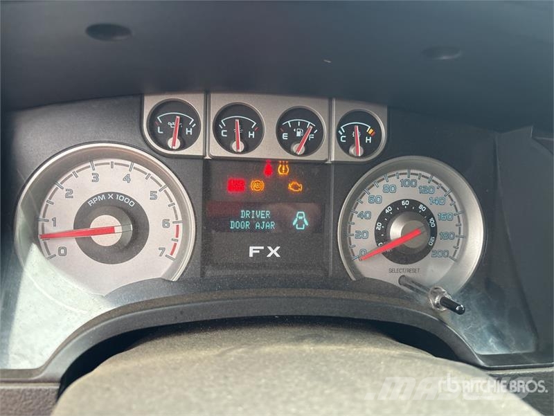 Ford F-150 FX4 4x4 Crew Cab Pickup أخرى