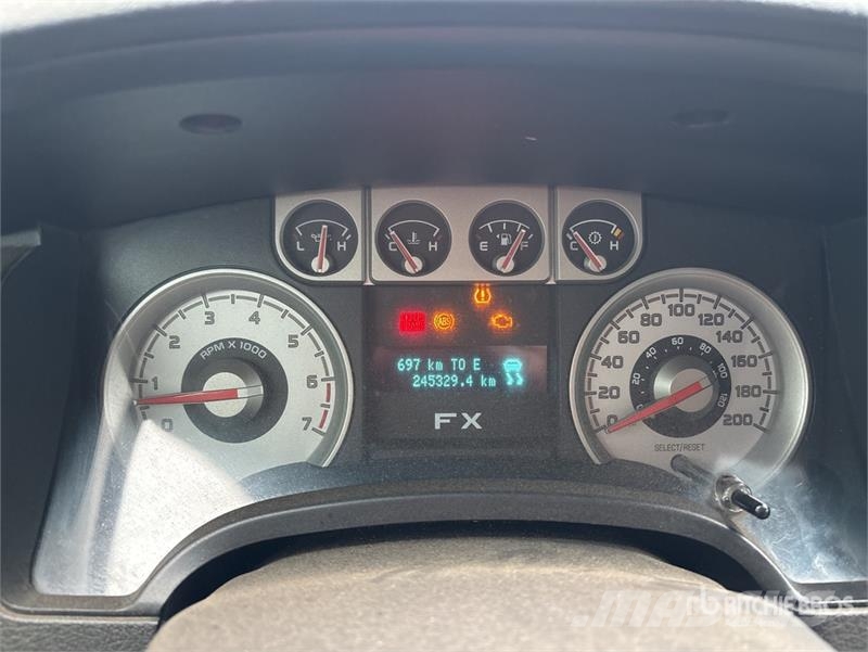 Ford F-150 FX4 4x4 Crew Cab Pickup أخرى