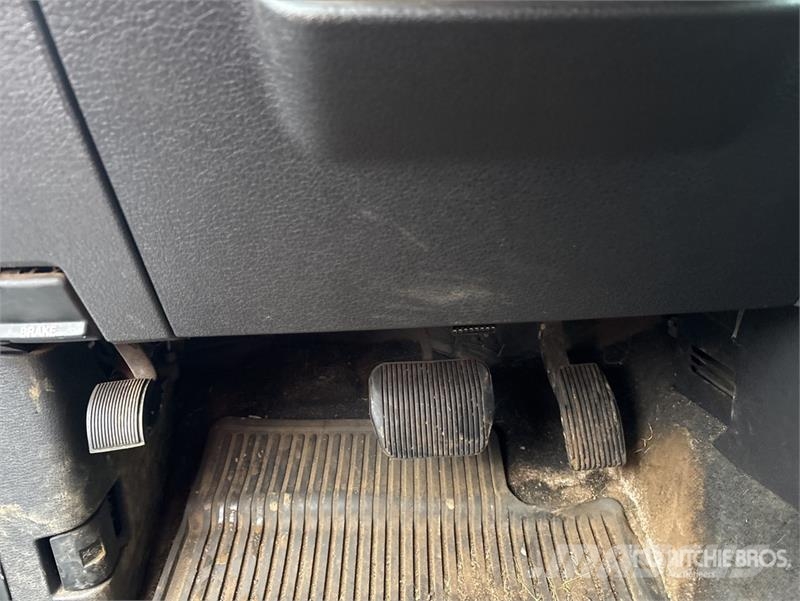 Ford F-150 FX4 4x4 Crew Cab Pickup أخرى
