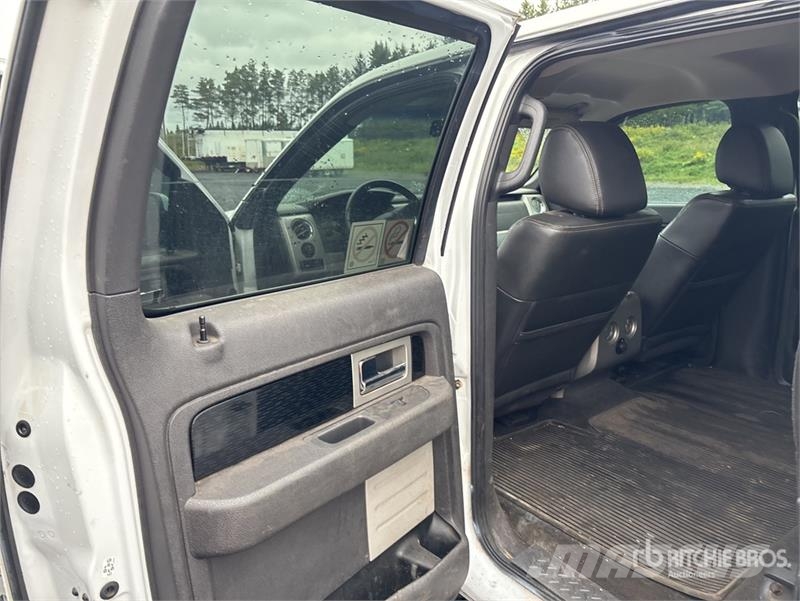 Ford F-150 FX4 4x4 Crew Cab Pickup أخرى