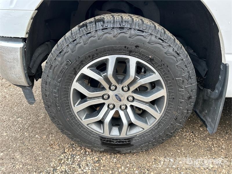Ford F-150 Lariat 4x4 Crew Cab Pickup Ostalo