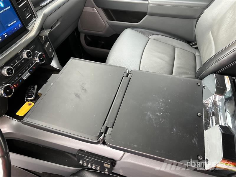 Ford F-150 Lariat 4x4 Crew Cab Pickup Ostalo