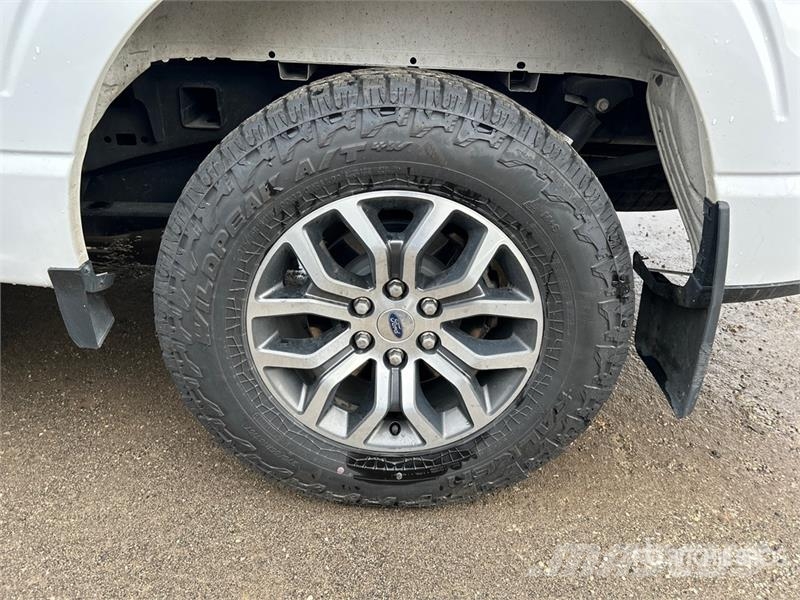 Ford F-150 Lariat 4x4 Crew Cab Pickup Ostalo