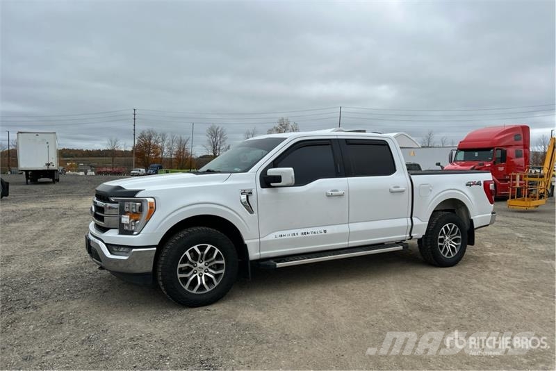 Ford F-150 Lariat 4x4 Crew Cab Pickup Otros