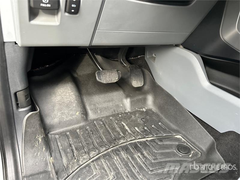 Ford F-150 Lariat 4x4 Crew Cab Pickup Ostalo