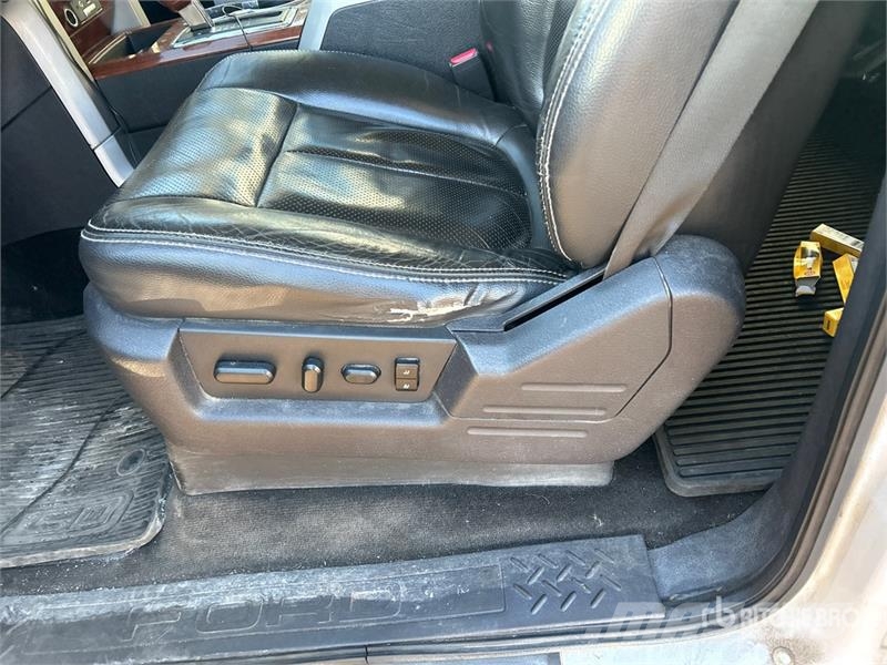 Ford F-150 Lariat 4x4 Crew Cab Pickup Ostalo